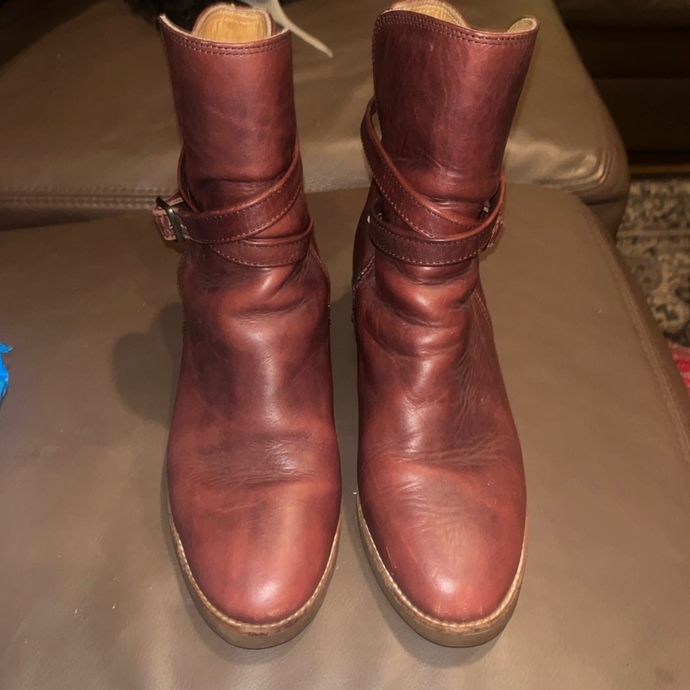 Roots Canada Heeled Boots Red Brown Size 7 Strappy